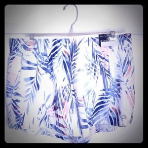 GAPFit Gsprint tropical print shorts
